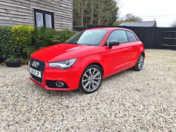 Audi A1 1.4 TFSI S line Hatchback 3dr Petrol S Tronic Euro 5 (s/s) (122 