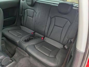 Audi A1 1.4 TFSI S line Hatchback 3dr Petrol S Tronic Euro 5 (s/s) (122 