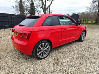 Audi A1 1.4 TFSI S line Hatchback 3dr Petrol S Tronic Euro 5 (s/s) (122 