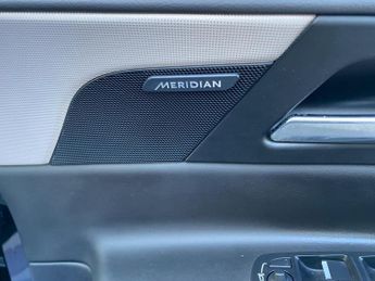 Jaguar XE 2.0d Portfolio Auto AWD Euro 6 (s/s) 4dr