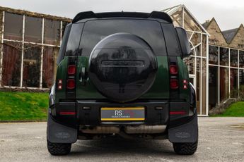 Land Rover Defender 110 3.0 D300 MHEV X-Dynamic HSE SUV 5dr Diesel Auto 4WD Euro 6 (s/s)