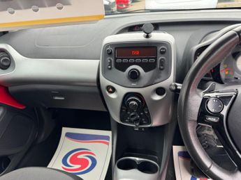 Toyota AYGO 1.0 VVT-i x-play x-shift Euro 5 5dr Euro 5