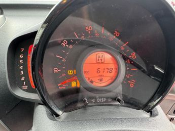 Toyota AYGO 1.0 VVT-i x-play x-shift Euro 5 5dr Euro 5