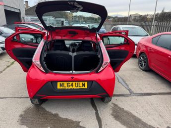 Toyota AYGO 1.0 VVT-i x-play x-shift Euro 5 5dr Euro 5