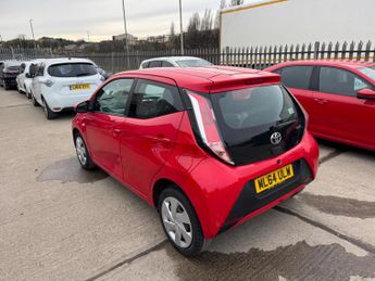 Toyota AYGO 1.0 VVT-i x-play x-shift Euro 5 5dr Euro 5