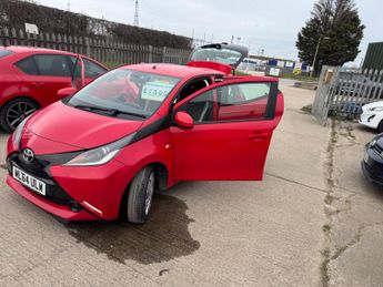 Toyota AYGO 1.0 VVT-i x-play x-shift Euro 5 5dr Euro 5