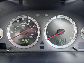 Volvo S80 2.4 SE Lux Saloon 4dr Petrol Automatic (232 g/km, 170 bhp)