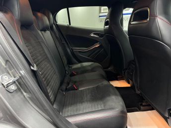 Mercedes-Benz GLA 1.6 GLA200 AMG Line 7G-DCT Euro 6 (s/s) 5dr