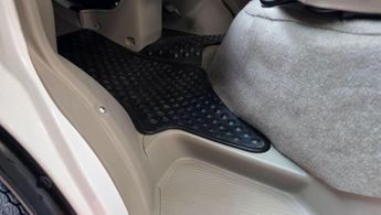 Suzuki Every Wagon Wagon Every 650 cc auto - Mazda Scrum