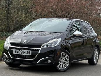 Peugeot 208 1.2 PureTech Signature Euro 6 (s/s) 5dr
