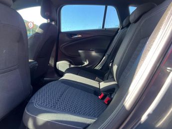 Vauxhall Astra 1.4i Turbo SRi Nav Sports Tourer Auto Euro 6 (s/s) 5dr