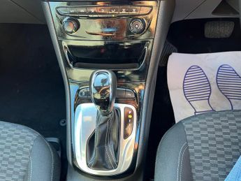 Vauxhall Astra 1.4i Turbo SRi Nav Sports Tourer Auto Euro 6 (s/s) 5dr