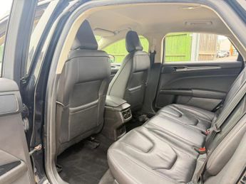 Ford Mondeo 2.0 TiVCT Titanium Edition CVT Euro 6 (s/s) 4dr (18 inch alloys)