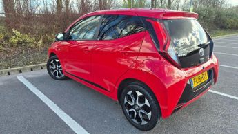 Toyota AYGO 1.0 VVT-i x-trend Funroof x-shift Euro 6 5dr