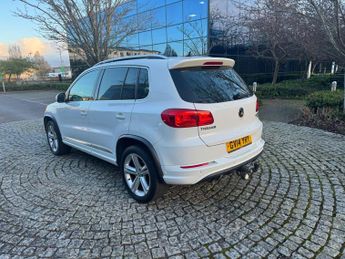Volkswagen Tiguan 2.0 TDI BlueMotion Tech R-Line DSG 4WD Euro 5 (s/s) 5dr