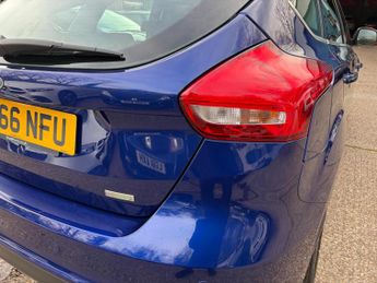 Ford Focus 1.0T EcoBoost Titanium Auto Euro 6 (s/s) 5dr