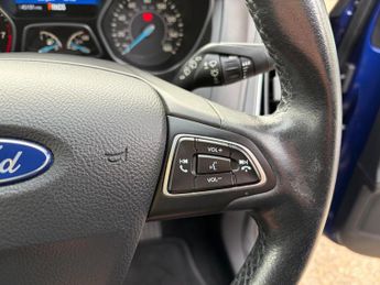Ford Focus 1.0T EcoBoost Titanium Auto Euro 6 (s/s) 5dr