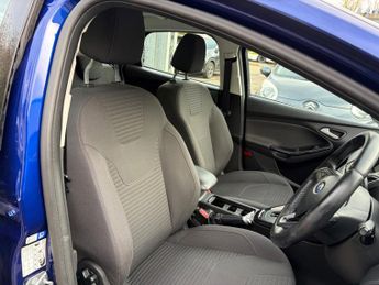 Ford Focus 1.0T EcoBoost Titanium Auto Euro 6 (s/s) 5dr