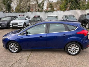 Ford Focus 1.0T EcoBoost Titanium Auto Euro 6 (s/s) 5dr