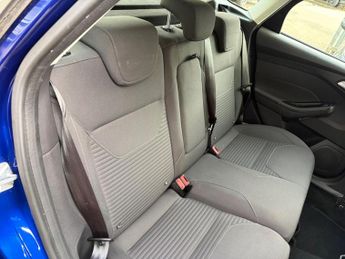Ford Focus 1.0T EcoBoost Titanium Auto Euro 6 (s/s) 5dr