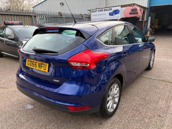 Ford Focus 1.0T EcoBoost Titanium Auto Euro 6 (s/s) 5dr
