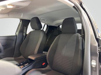 Peugeot 208 1.2 PureTech Active Premium + EAT Euro 6 (s/s) 5dr