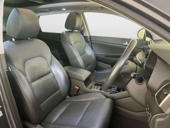 Hyundai TUCSON 1.6 CRDi MHEV Premium SE SUV 5dr Diesel Hybrid DCT Euro 6 (s/s) 