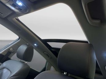 Hyundai TUCSON 1.6 CRDi MHEV Premium SE SUV 5dr Diesel Hybrid DCT Euro 6 (s/s) 