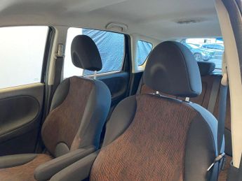 Nissan Note 1.6 16V Acenta Auto Euro 4 5dr