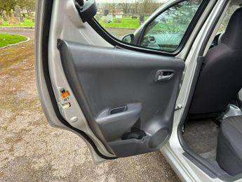 Nissan Pixo 1.0 n-tec Euro 5 5dr