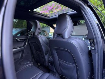 Volvo XC60 2.4 D5 R-Design Lux Nav Geartronic AWD Euro 5 5dr