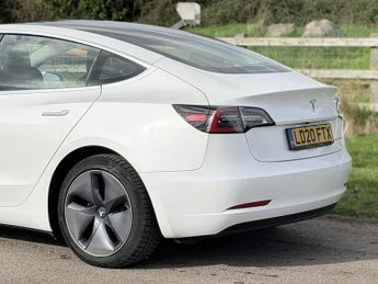 Tesla Model 3 (Dual Motor) Long Range Auto 4WDE 4dr