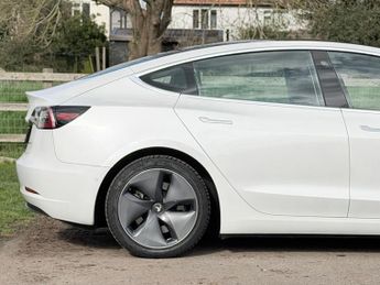 Tesla Model 3 (Dual Motor) Long Range Auto 4WDE 4dr