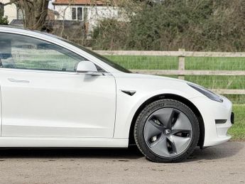 Tesla Model 3 (Dual Motor) Long Range Auto 4WDE 4dr