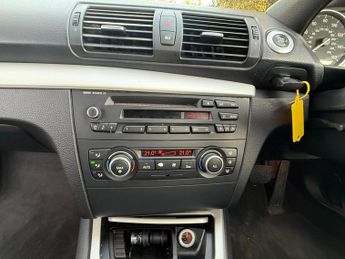 BMW 1 Series 2.0 120d SE Steptronic Euro 5 2dr