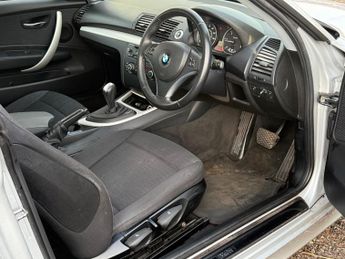 BMW 1 Series 2.0 120d SE Steptronic Euro 5 2dr