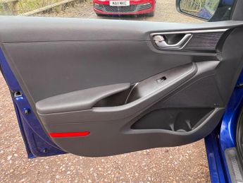 Hyundai IONIQ 38.3kWh Premium Auto 5dr
