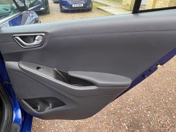 Hyundai IONIQ 38.3kWh Premium Auto 5dr