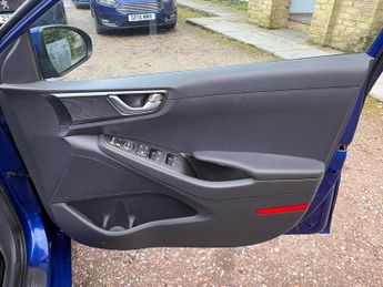 Hyundai IONIQ 38.3kWh Premium Auto 5dr