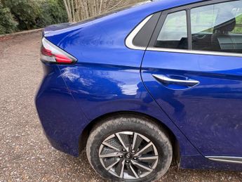 Hyundai IONIQ 38.3kWh Premium Auto 5dr