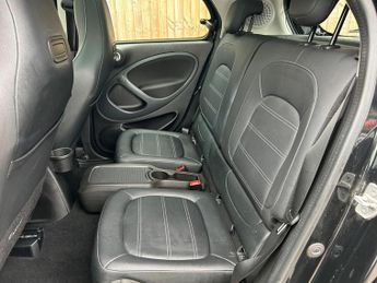 Smart forfour 17.6kWh Prime Exclusive Auto 5dr (22kW Charger)