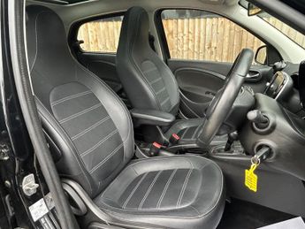 Smart forfour 17.6kWh Prime Exclusive Auto 5dr (22kW Charger)