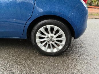 Vauxhall Corsa 1.4i ecoTEC SE Nav Auto Euro 6 5dr