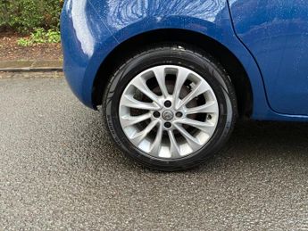 Vauxhall Corsa 1.4i ecoTEC SE Nav Auto Euro 6 5dr