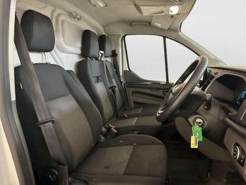 Ford Transit Custom 1.0 340 EcoBoost 13.6kWh Leader Panel Van 5dr Petrol Plug-in Hyb