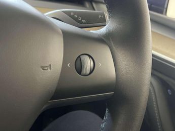 Tesla Model Y (Dual Motor) Long Range SUV 5dr Electric Auto 4WDE (384 bhp)