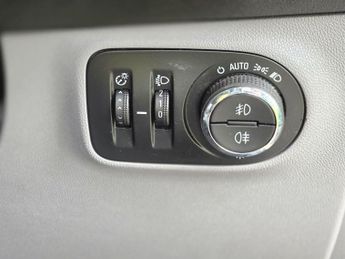 Vauxhall Corsa 1.4i SE Auto Euro 6 5dr