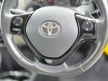 Toyota AYGO 1.0 VVT-i x-play x-shift Euro 6 5dr