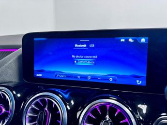 Mercedes-Benz GLA 1.3 GLA200h MHEV AMG Line (Executive) SUV 5dr Petrol Hybrid 7G-D