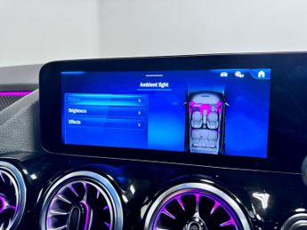 Mercedes-Benz GLA 1.3 GLA200h MHEV AMG Line (Executive) SUV 5dr Petrol Hybrid 7G-D